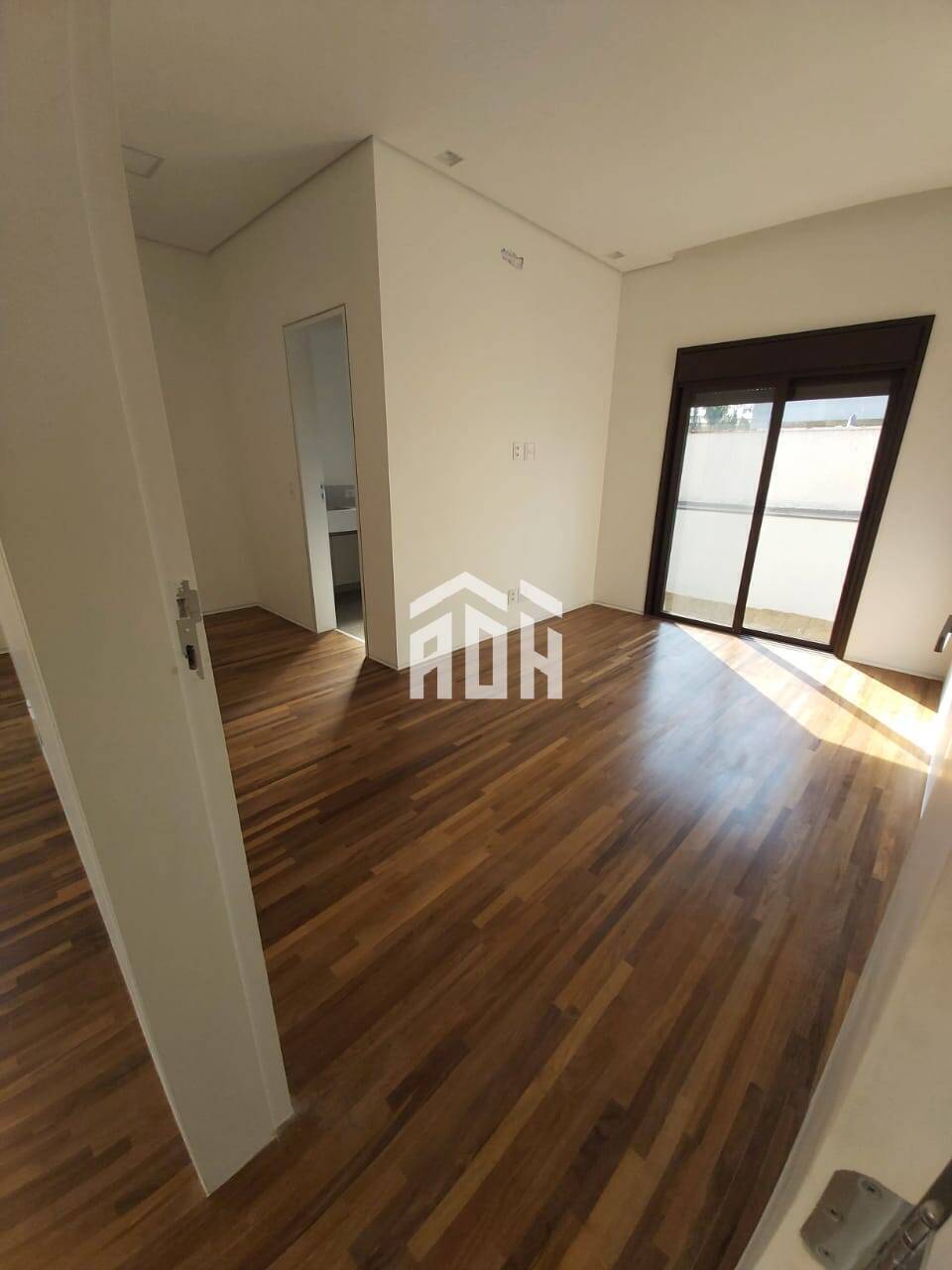 Casa à venda com 4 quartos, 349m² - Foto 30