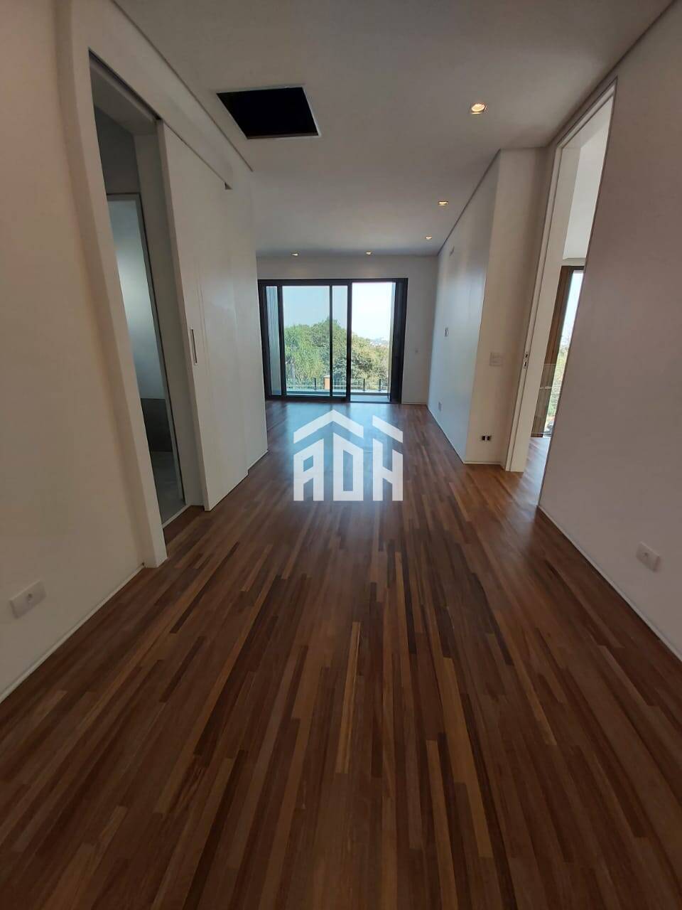 Casa à venda com 4 quartos, 349m² - Foto 32