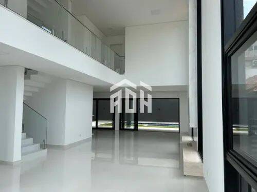 Casa à venda com 4 quartos, 356m² - Foto 2