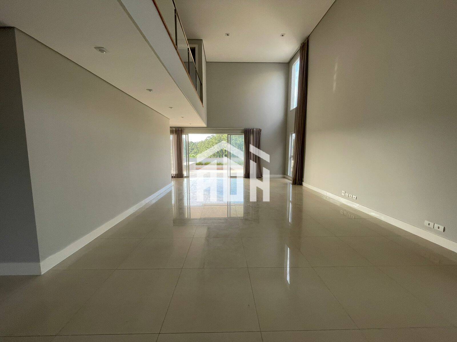 Casa à venda com 4 quartos, 600m² - Foto 13