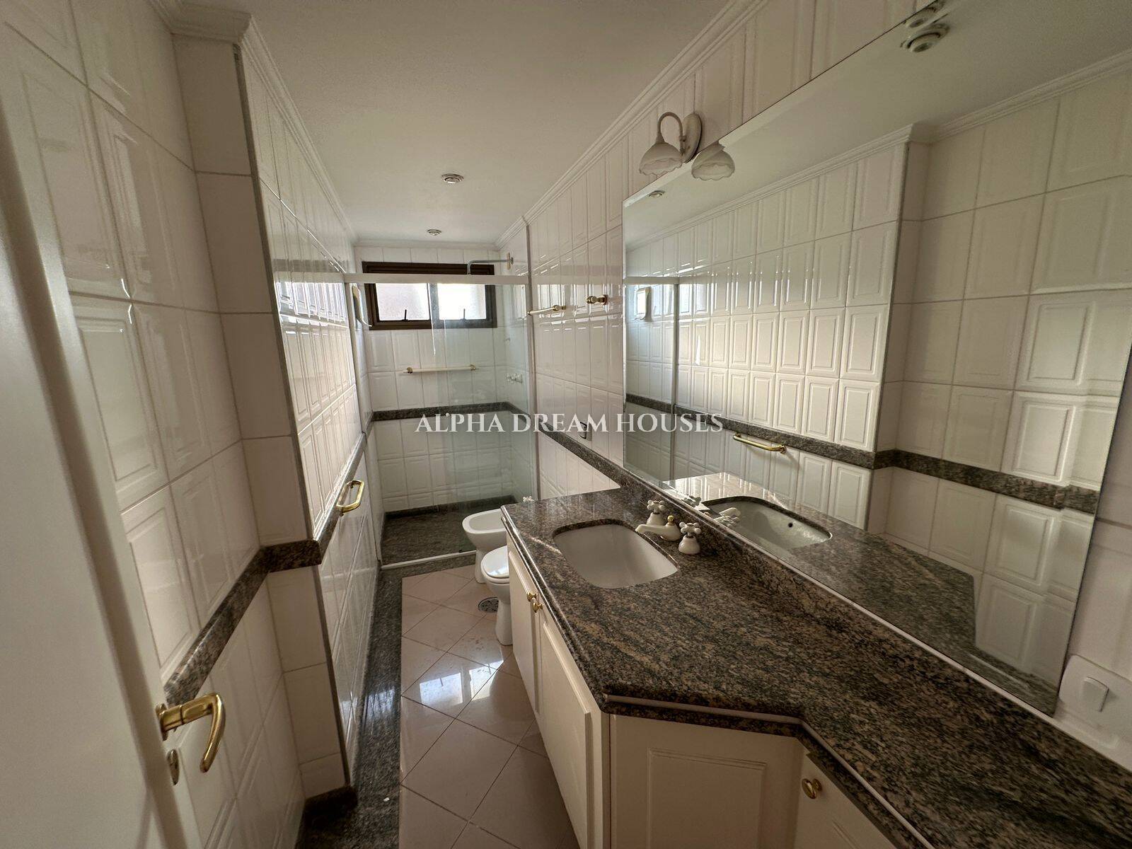 Apartamento para alugar com 4 quartos, 285m² - Foto 12