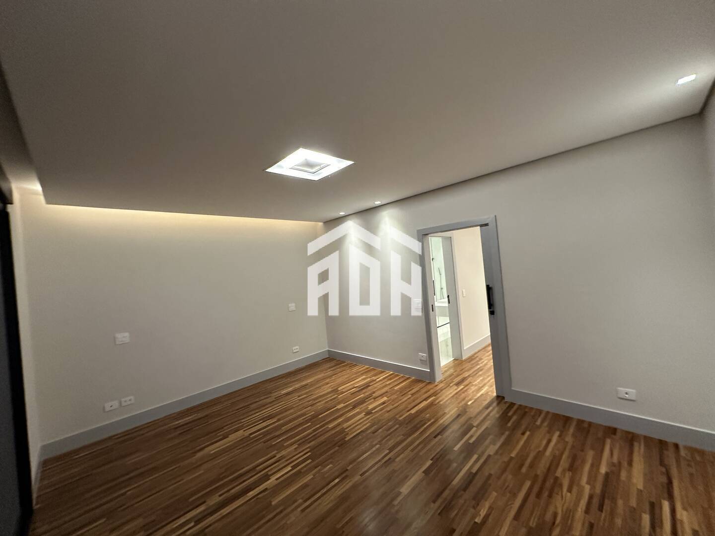 Casa à venda com 4 quartos, 500m² - Foto 13