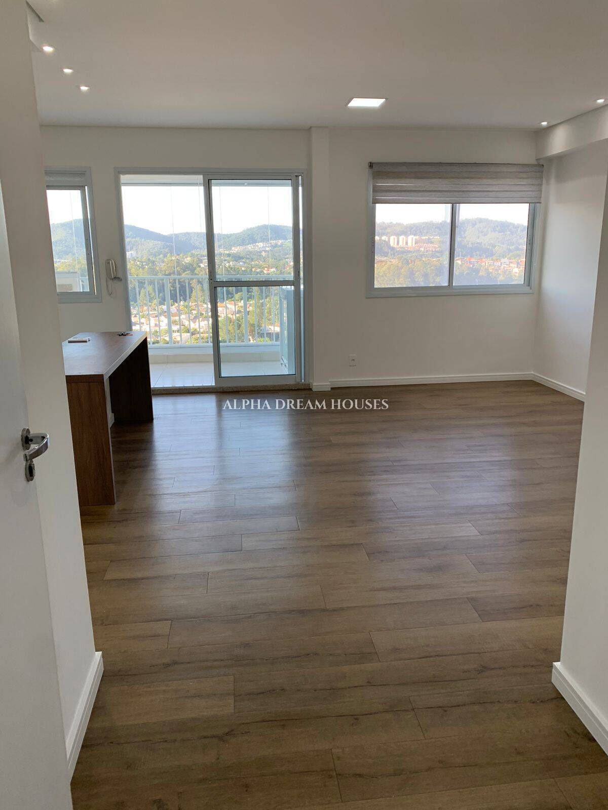 Apartamento à venda com 1 quarto, 60m² - Foto 2