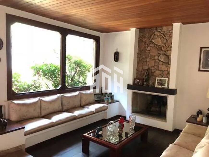 Casa à venda com 3 quartos, 310m² - Foto 7