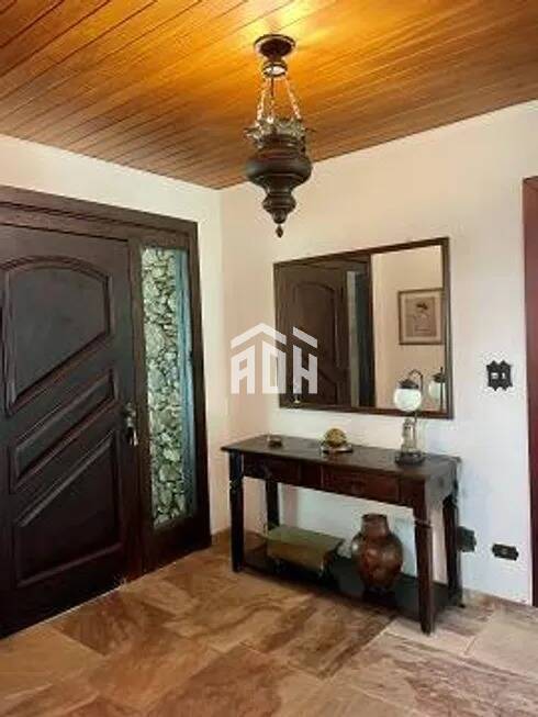 Casa à venda com 3 quartos, 310m² - Foto 8