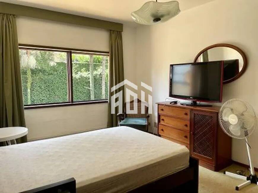 Casa à venda com 3 quartos, 310m² - Foto 11