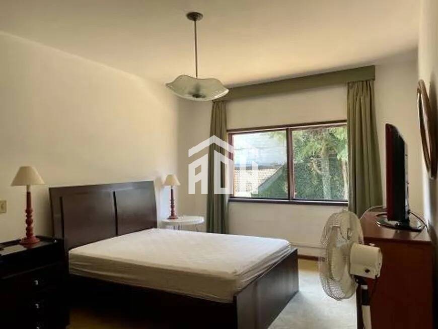 Casa à venda com 3 quartos, 310m² - Foto 10