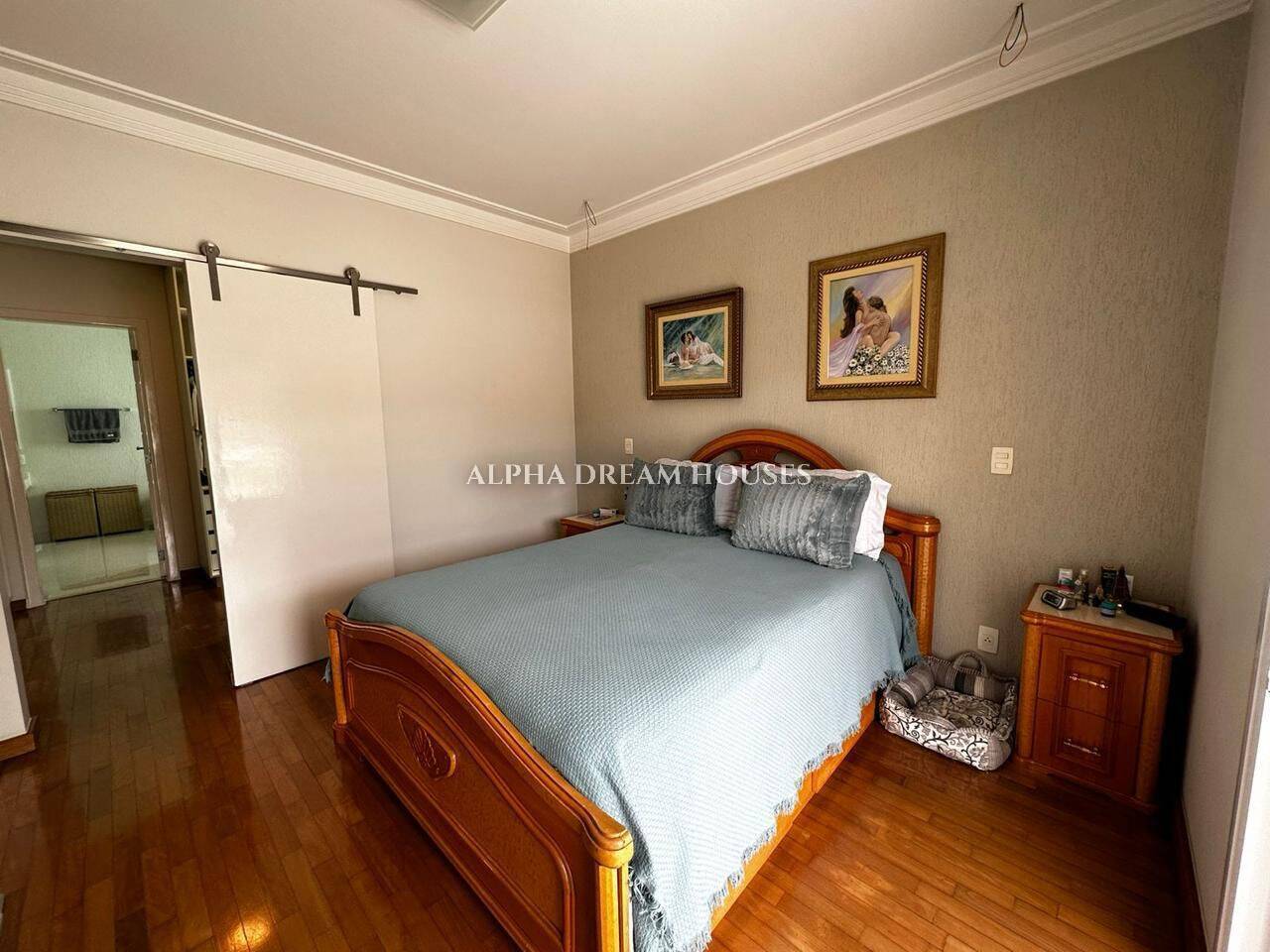 Casa à venda com 3 quartos, 306m² - Foto 5