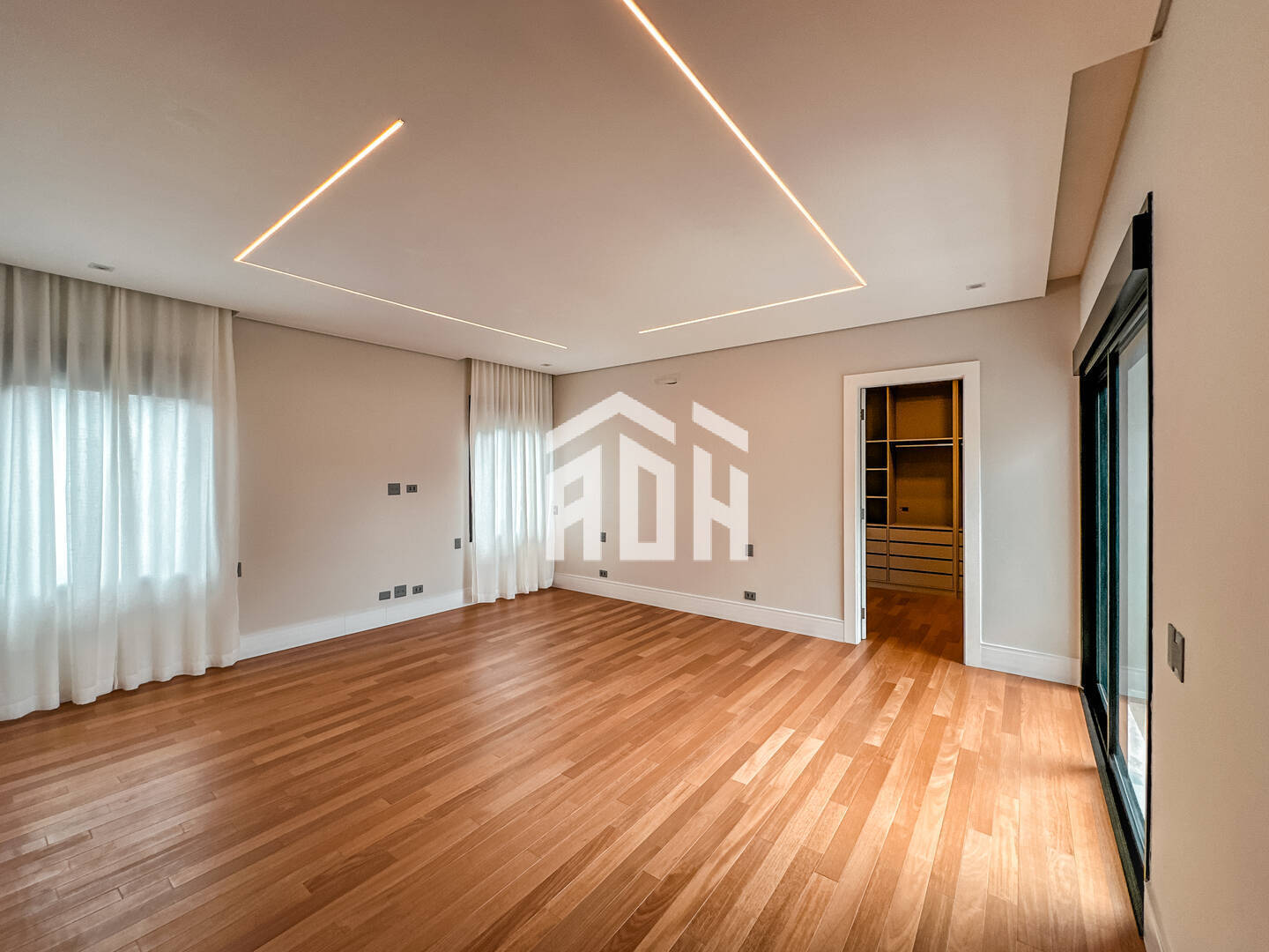 Casa à venda com 4 quartos, 623m² - Foto 5