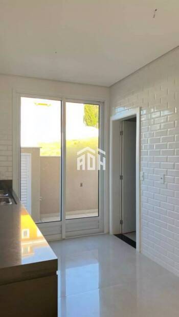 Casa à venda com 3 quartos, 400m² - Foto 8