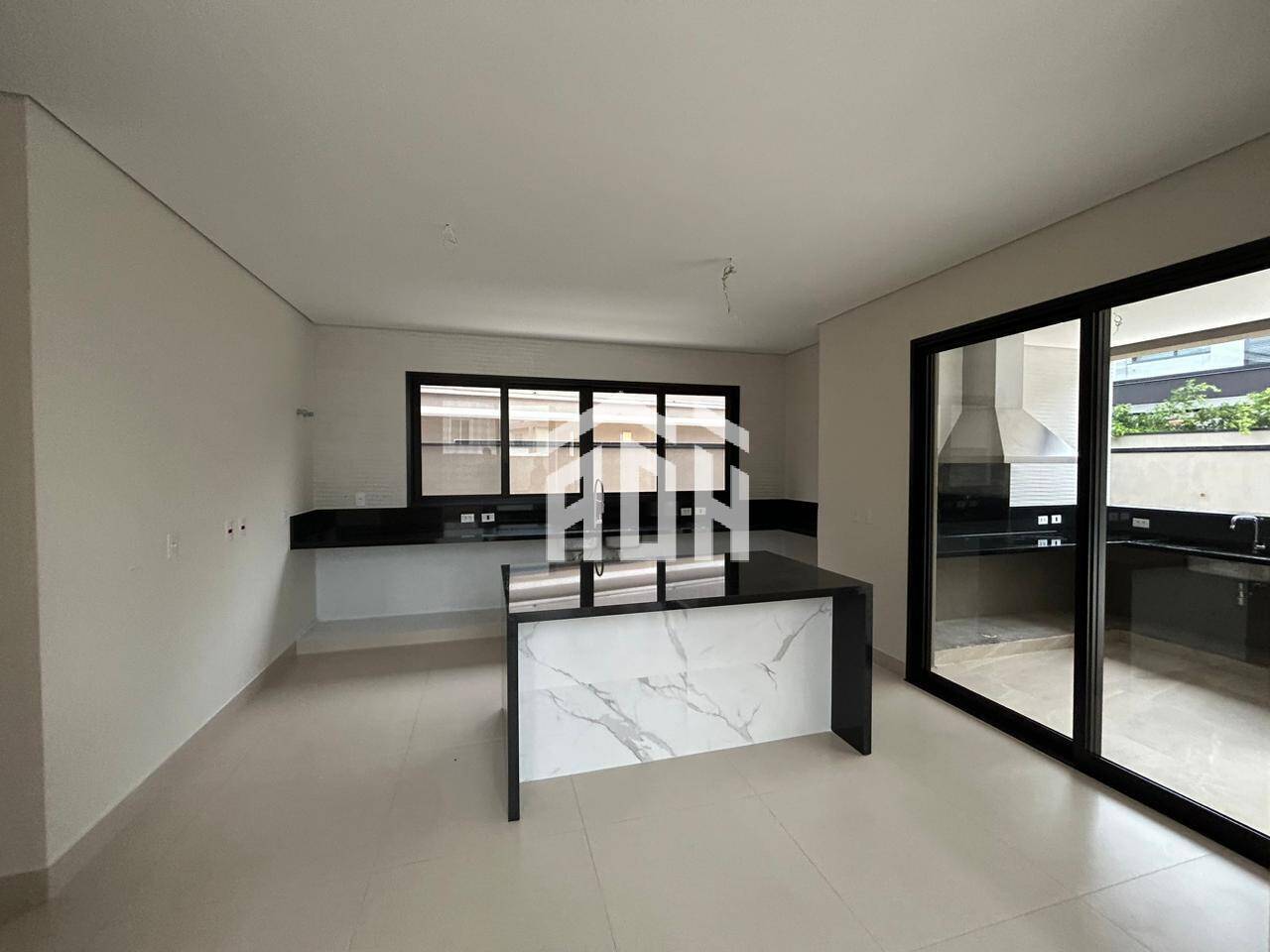 Casa à venda com 4 quartos, 365m² - Foto 8