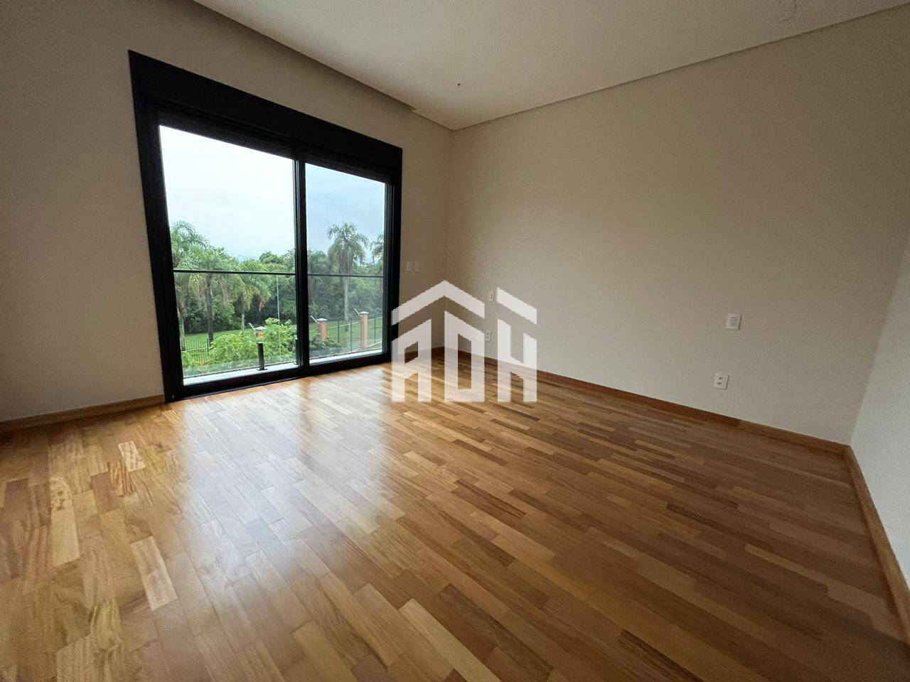 Casa à venda com 4 quartos, 365m² - Foto 17