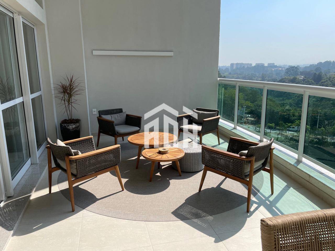 Apartamento à venda com 4 quartos, 328m² - Foto 1