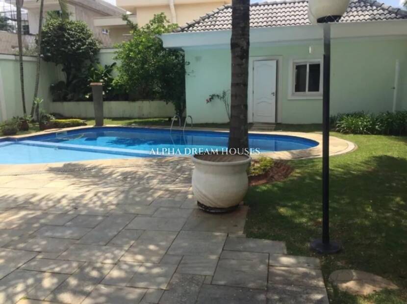 Casa à venda e aluguel com 4 quartos, 450m² - Foto 2