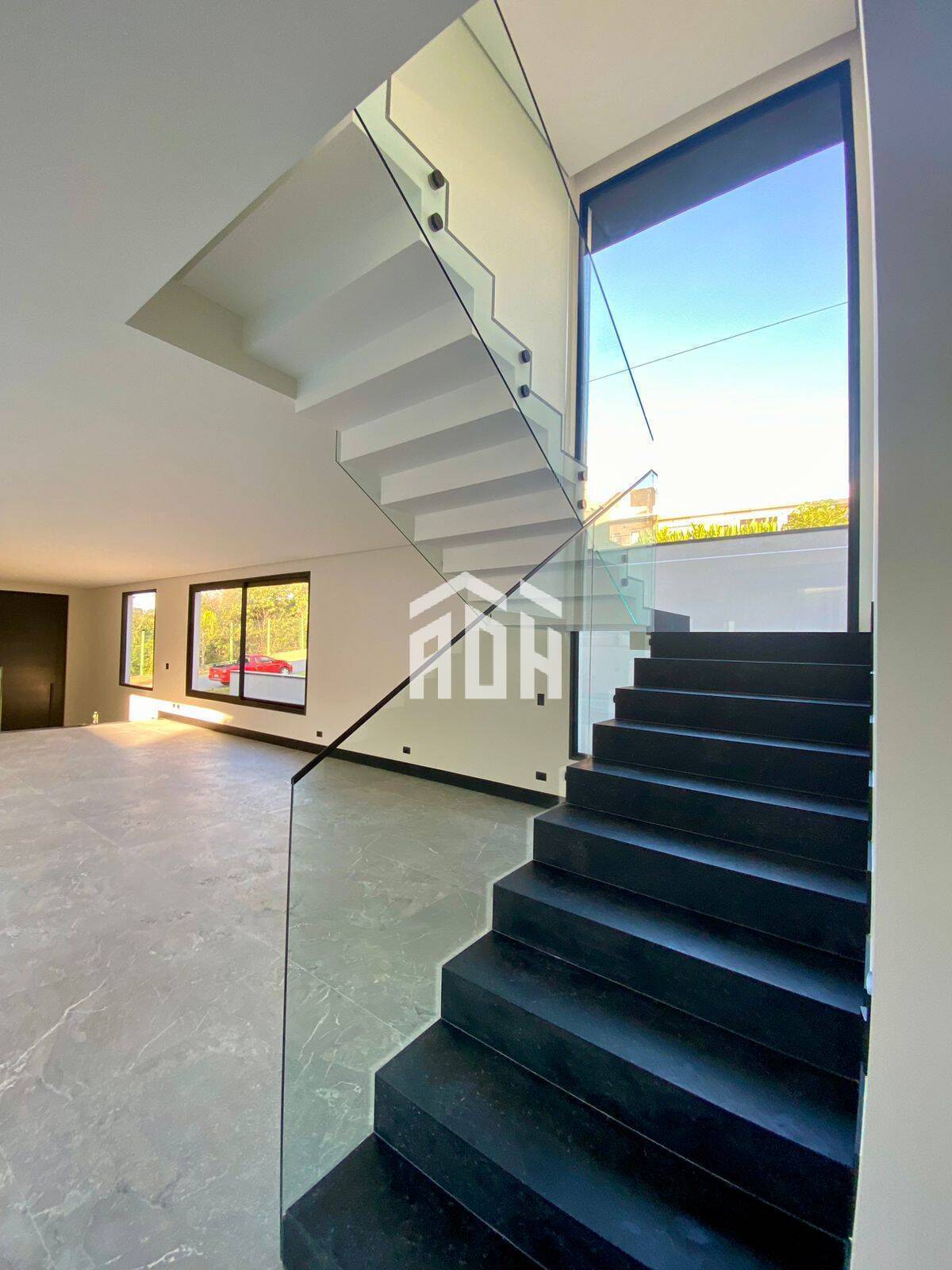 Casa à venda com 4 quartos, 566m² - Foto 18