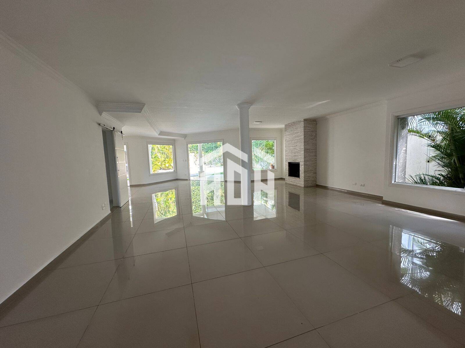 Casa para alugar com 4 quartos, 430m² - Foto 6