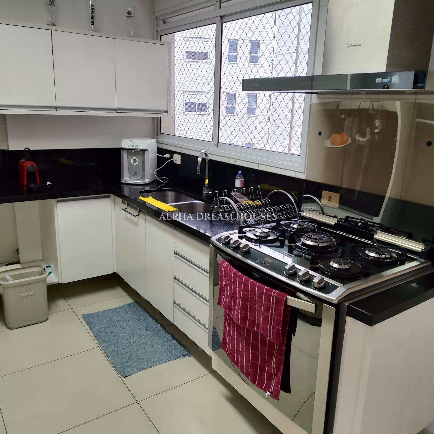 Apartamento para alugar com 3 quartos, 190m² - Foto 13