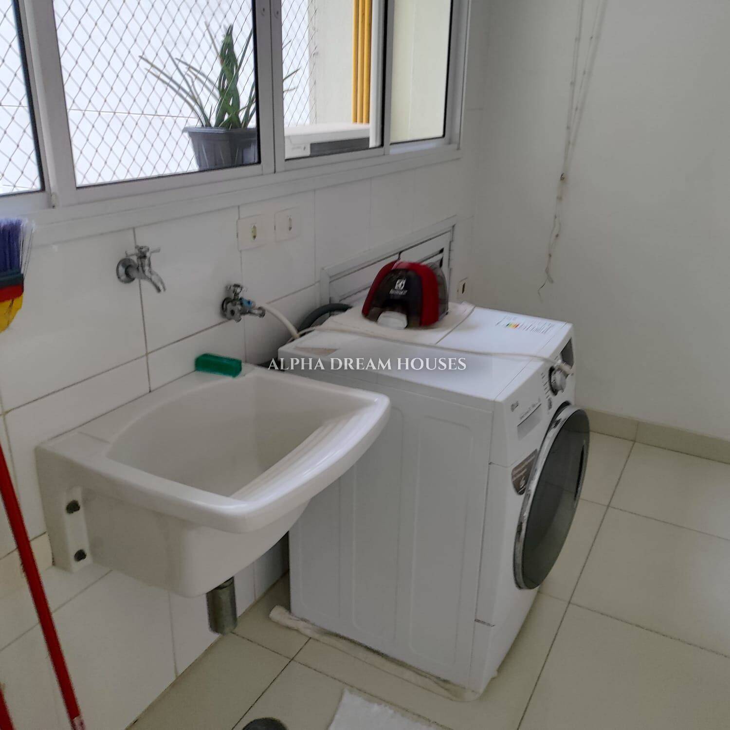 Apartamento para alugar com 3 quartos, 190m² - Foto 17