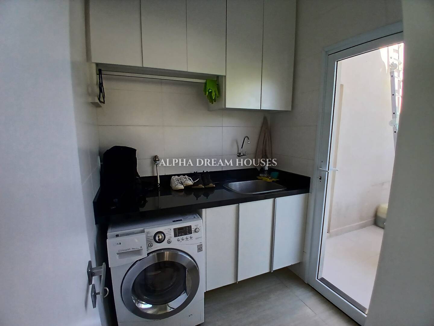 Casa para alugar com 3 quartos, 280m² - Foto 28