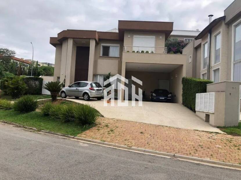 Casa à venda com 4 quartos, 380m² - Foto 1