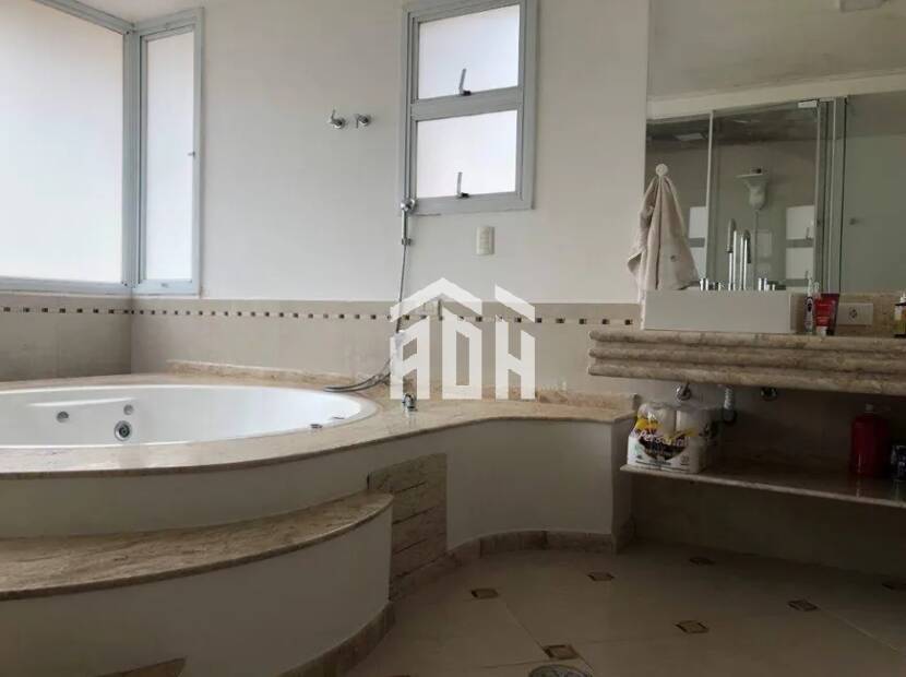 Casa à venda com 4 quartos, 380m² - Foto 4