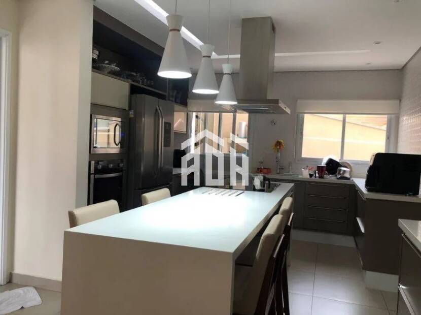 Casa à venda com 4 quartos, 380m² - Foto 7