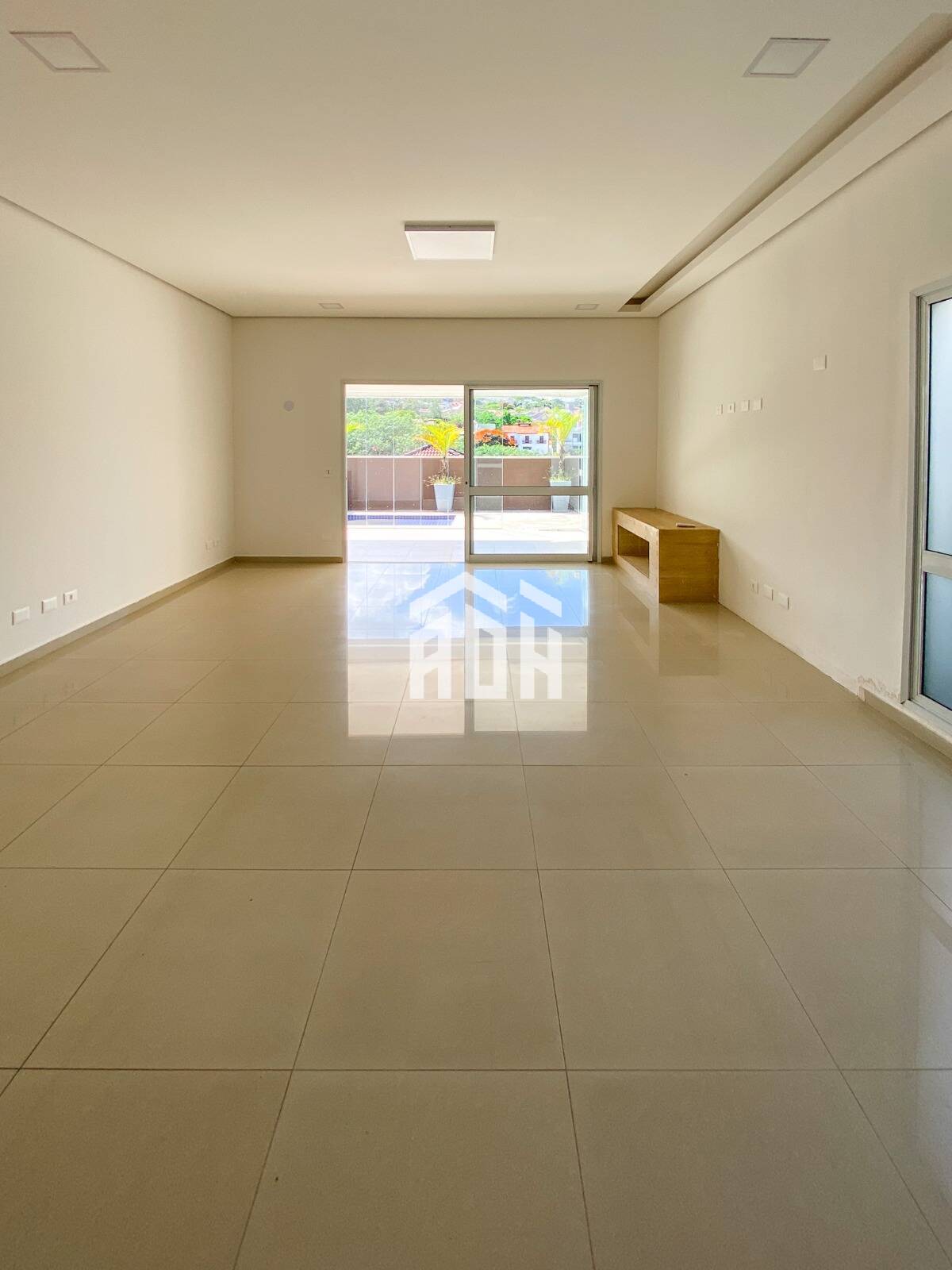 Casa à venda com 4 quartos, 340m² - Foto 9