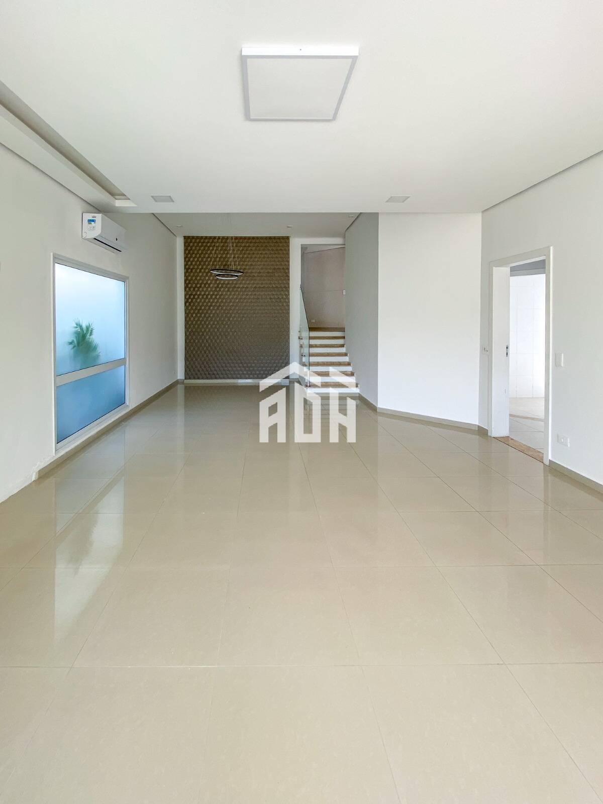 Casa à venda com 4 quartos, 340m² - Foto 15