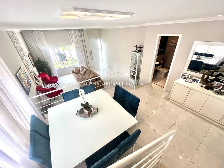 Casa à venda com 4 quartos, 255m² - Foto 11