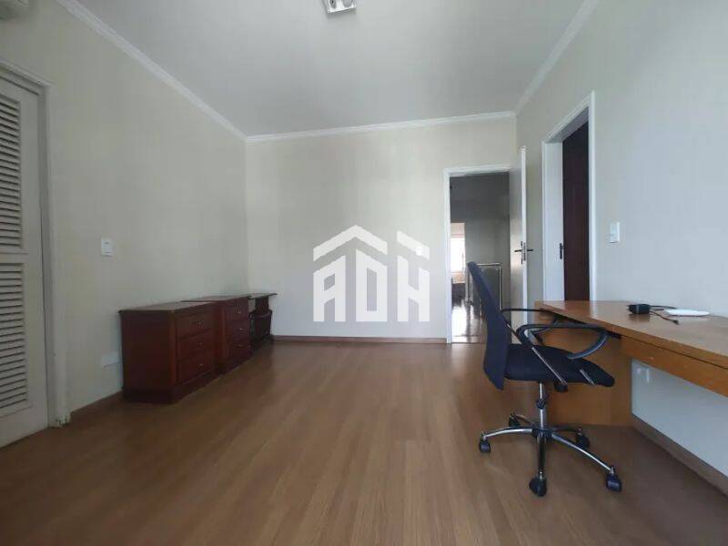 Casa para alugar com 4 quartos, 620m² - Foto 11