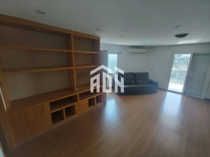 Casa para alugar com 4 quartos, 620m² - Foto 14