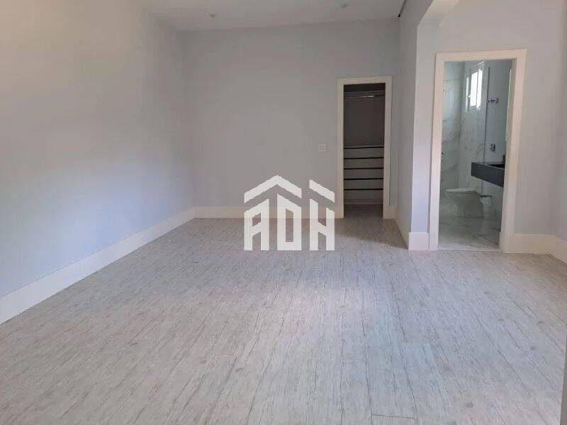 Casa para alugar com 4 quartos, 1500m² - Foto 7