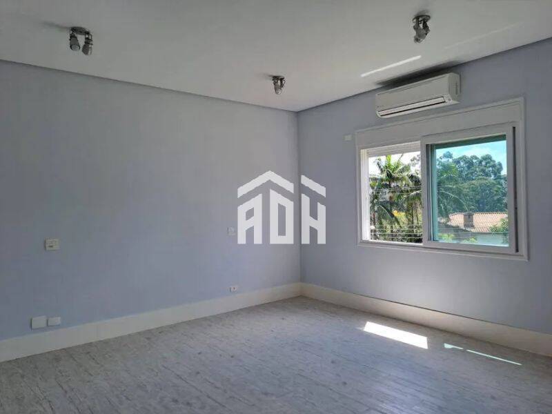 Casa para alugar com 4 quartos, 1500m² - Foto 6