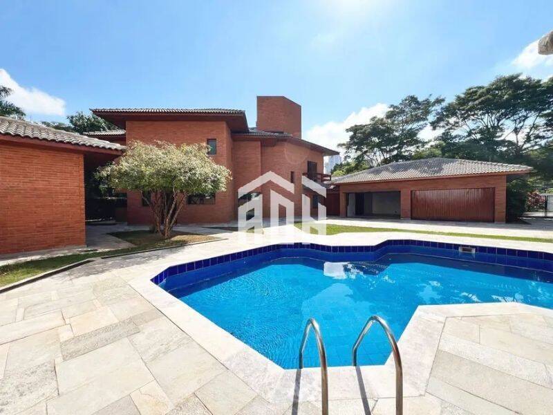 Casa para alugar com 4 quartos, 600m² - Foto 2