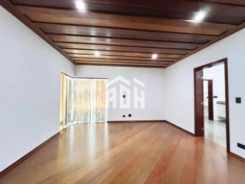 Casa para alugar com 4 quartos, 600m² - Foto 4