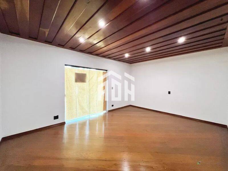 Casa para alugar com 4 quartos, 600m² - Foto 5