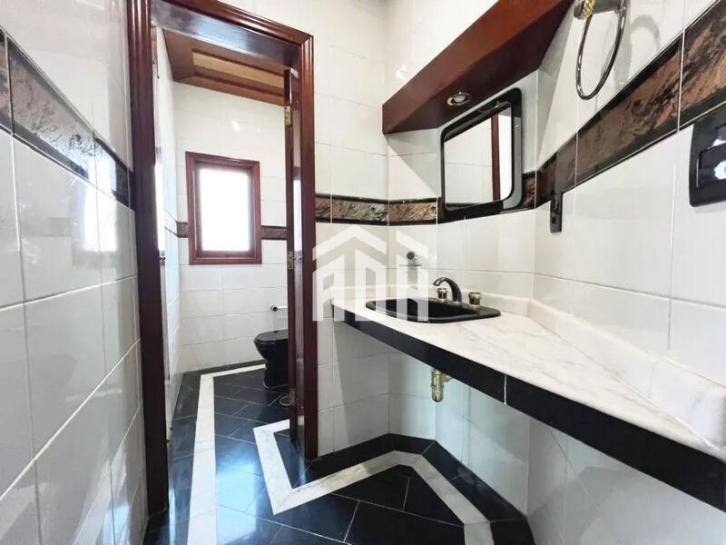 Casa para alugar com 4 quartos, 600m² - Foto 12