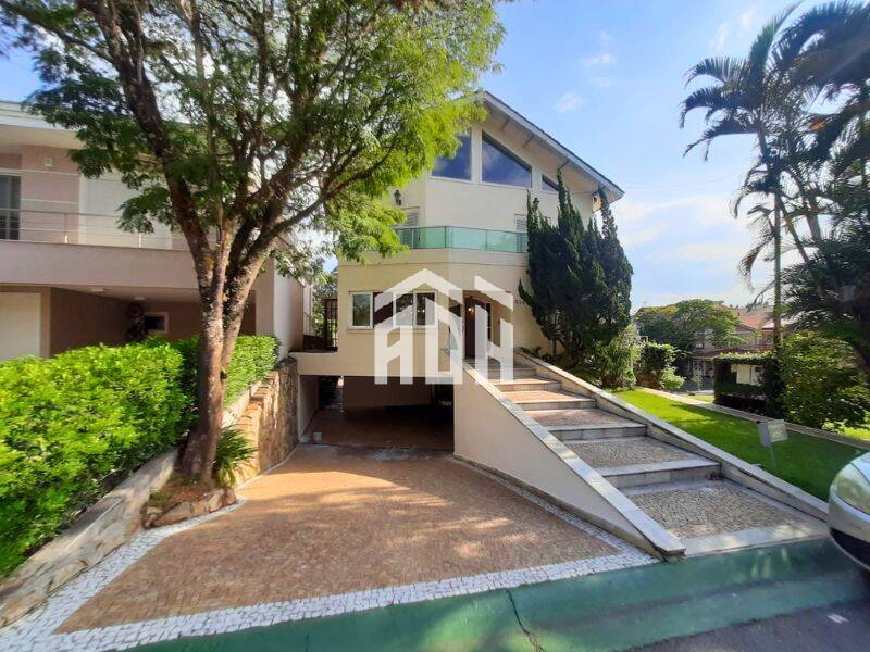 Casa à venda com 4 quartos, 600m² - Foto 2