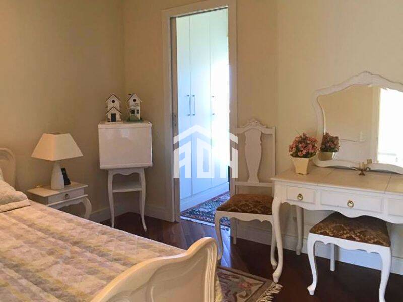 Casa à venda com 5 quartos, 460m² - Foto 17