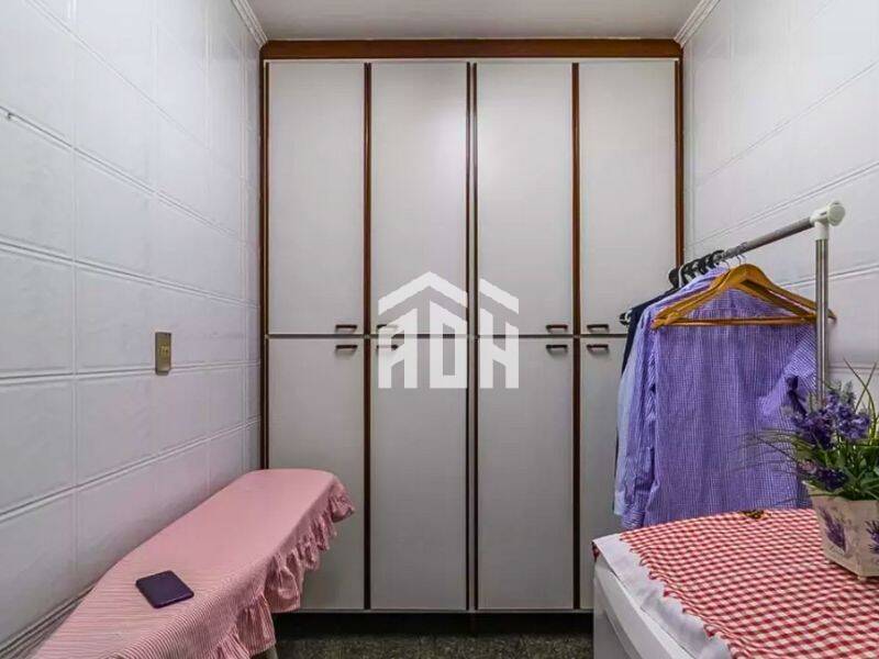 Casa à venda com 4 quartos, 400m² - Foto 17