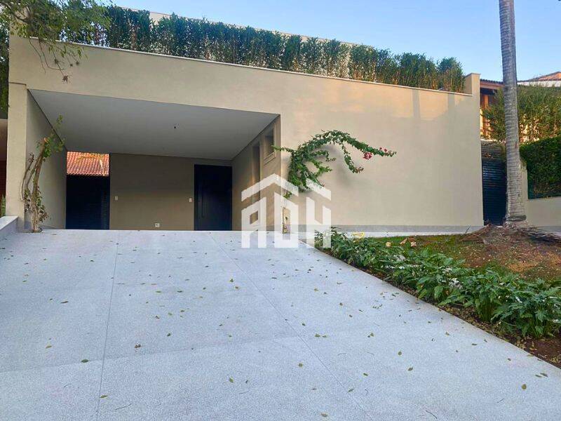 Casa à venda com 4 quartos, 45m² - Foto 1