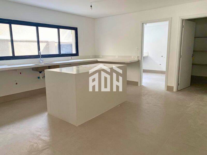 Casa à venda com 4 quartos, 45m² - Foto 3