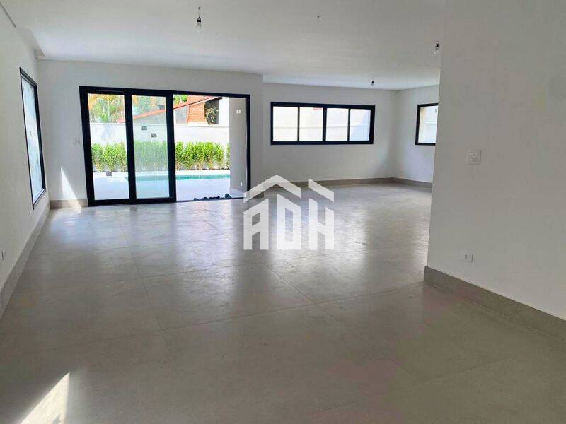 Casa à venda com 4 quartos, 45m² - Foto 4