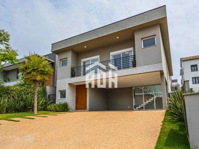 Casa à venda com 4 quartos, 390m² - Foto 1