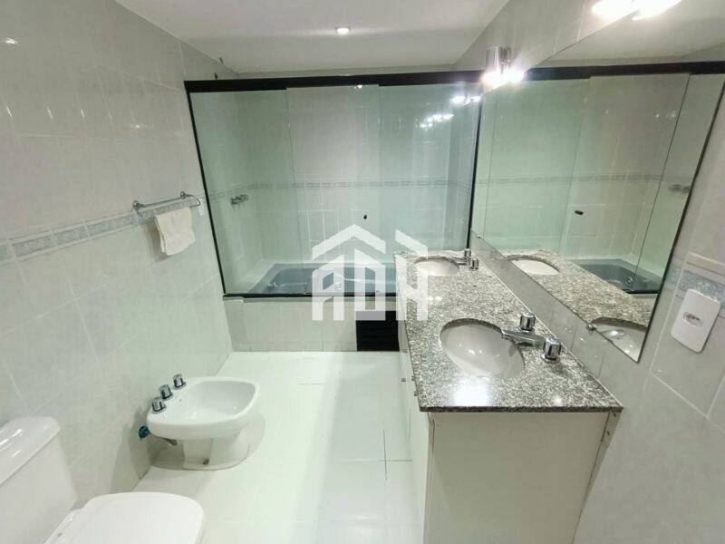 Apartamento para alugar com 3 quartos, 168m² - Foto 7