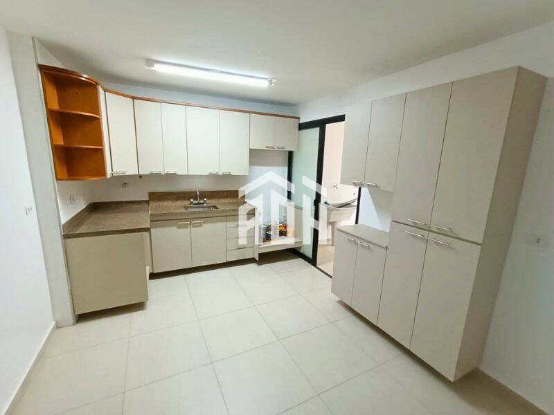 Apartamento para alugar com 3 quartos, 168m² - Foto 4