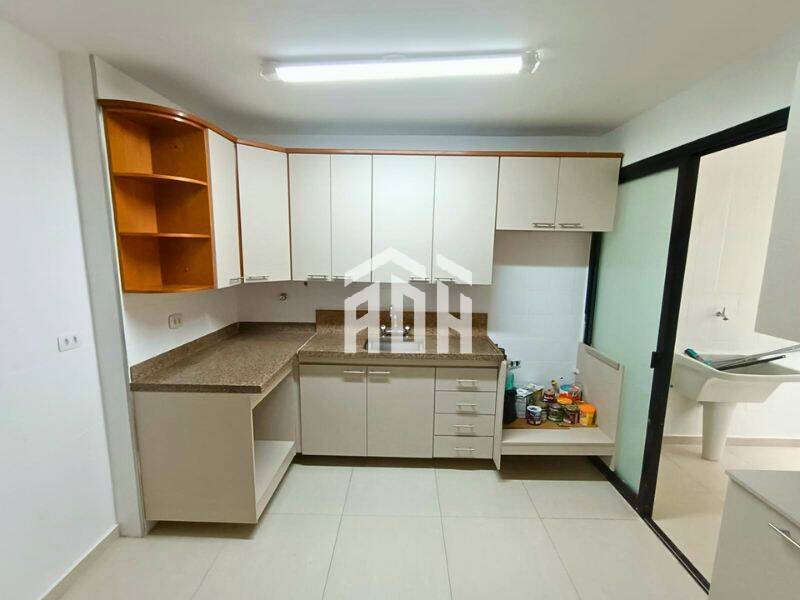 Apartamento para alugar com 3 quartos, 168m² - Foto 5