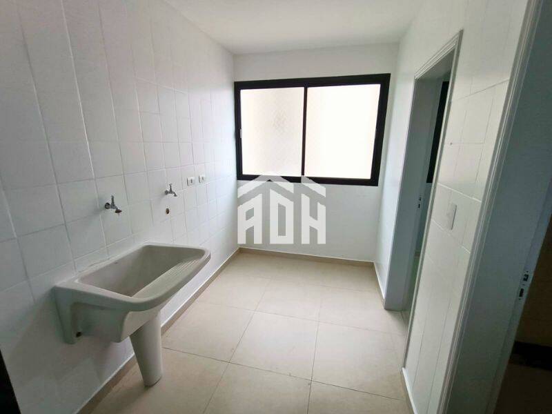 Apartamento para alugar com 3 quartos, 168m² - Foto 6