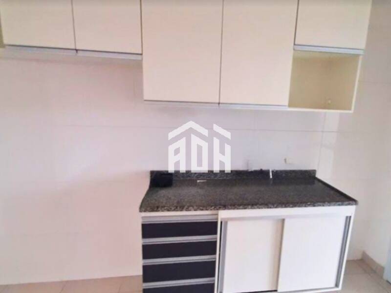 Apartamento para alugar com 3 quartos, 75m² - Foto 4