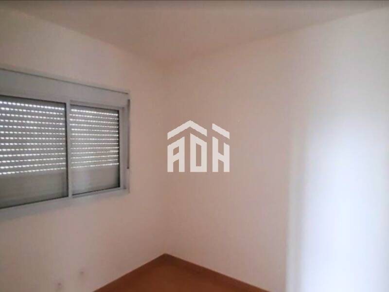 Apartamento para alugar com 3 quartos, 75m² - Foto 3